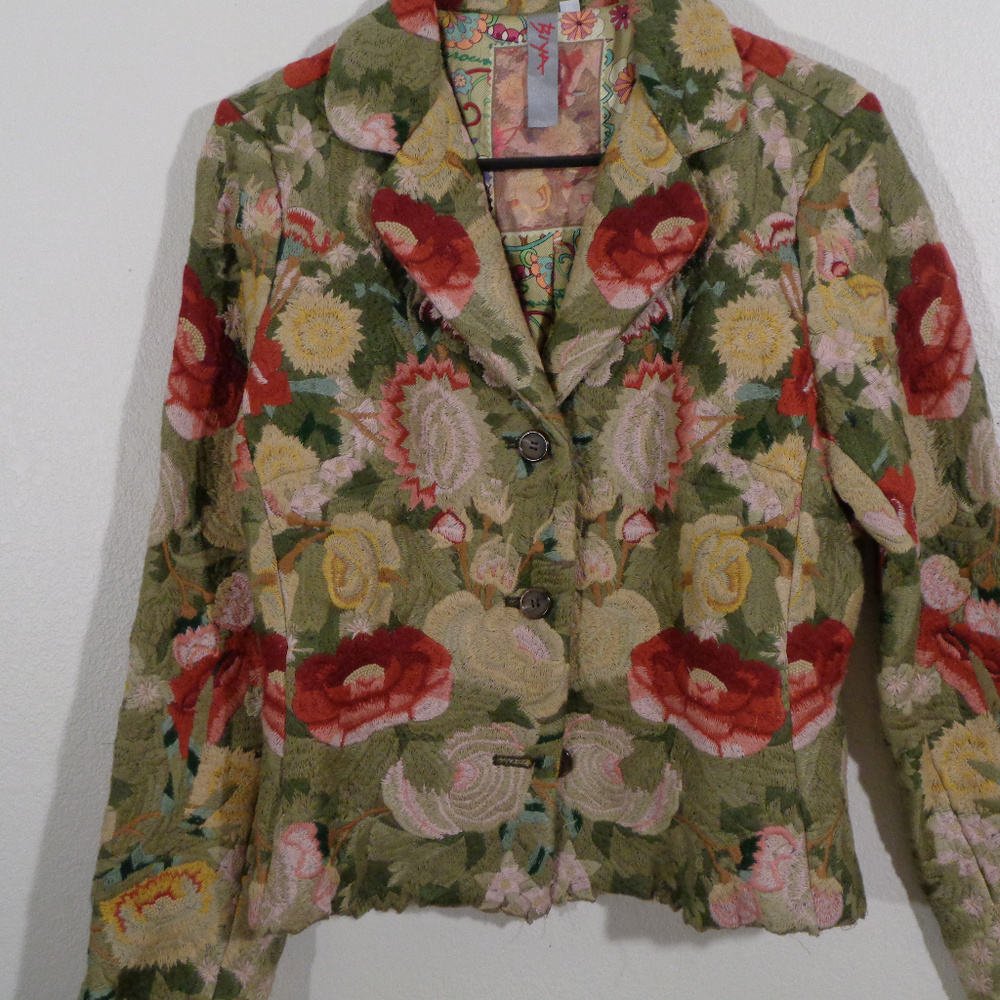 BIYA HEAVILY EMBROIDERED TOPPER